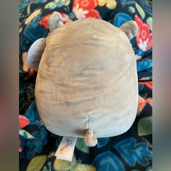 NWT IRVING 8in SQUISHMALLOW - Picture 2 of 4